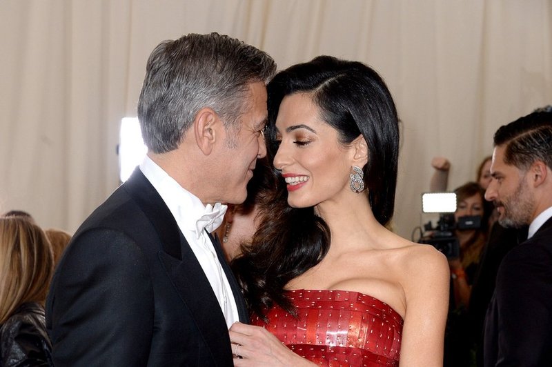 Zakonca Clooney pričakujeta dvojčka (foto: profimedia)