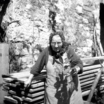 Rastlina je sveta, od korenin do cveta 
(Podbreg, 1958) (foto: Liljana Jantol Weber, dokumentacija Slovenskega etnografskega muzeja)