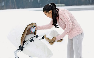Iris Mulej je s hčerko Isabello uživala na snegu