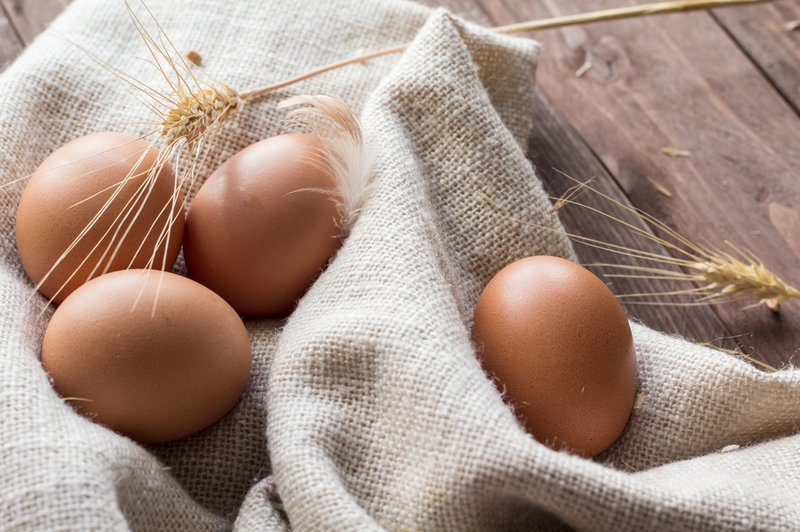Italija: Policija zasegla več kot 90.000 oporečnih jajc! (foto: Hofer Press)