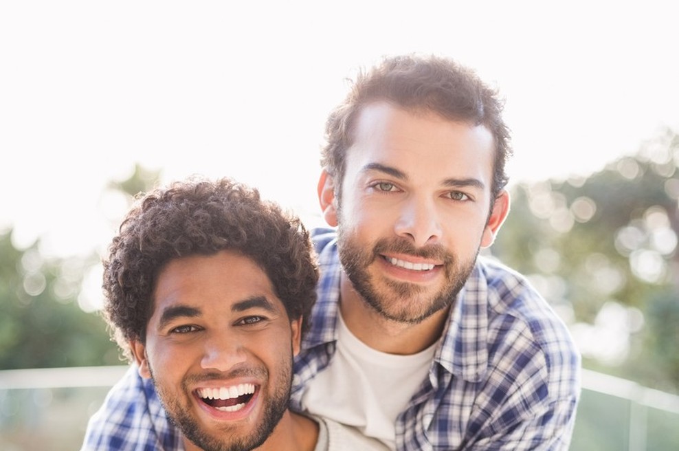 Dotiki in objemi med moškimi še vedno veljajo za tabu! (foto: profimedia)