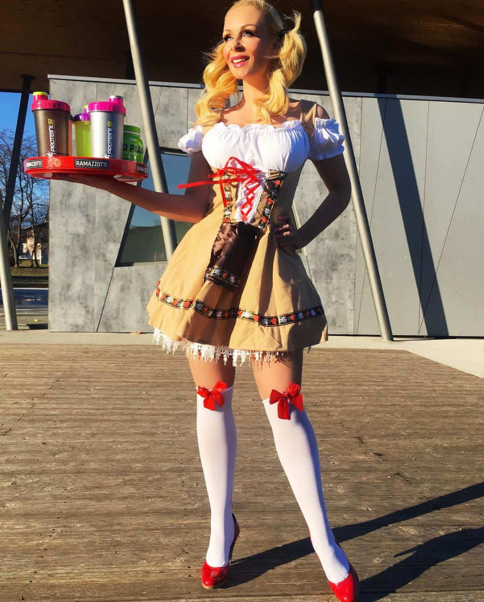 Špela Grošelj ja za pusta pokazala svoje lepe obline.