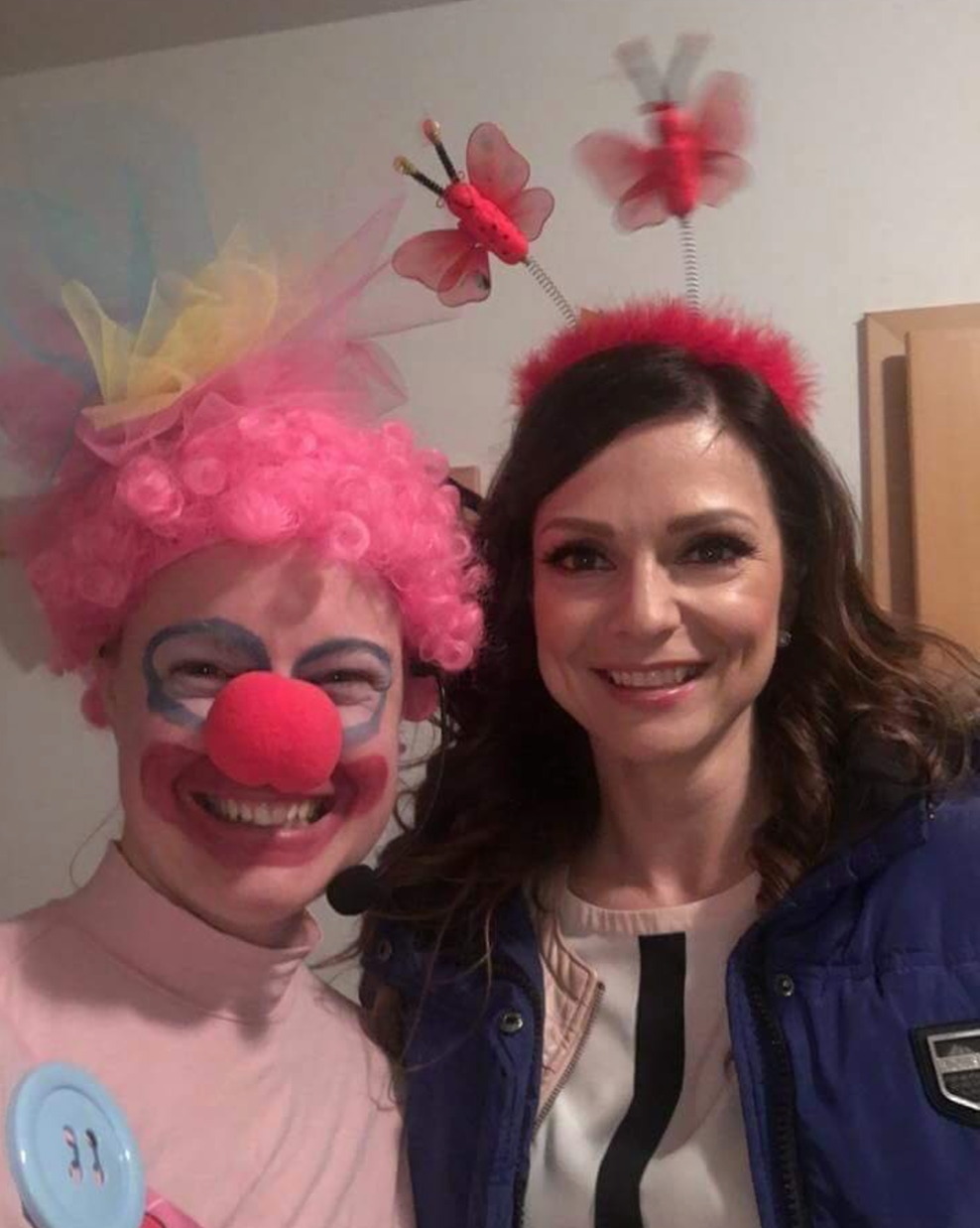 NAtalija Verboten v družbi komičarke Marije Zmosta.