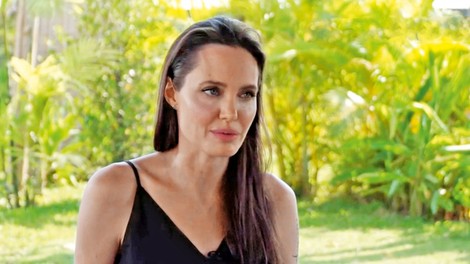 Angelina Jolie preboleva ločitev: Za njo je težko obdobje
