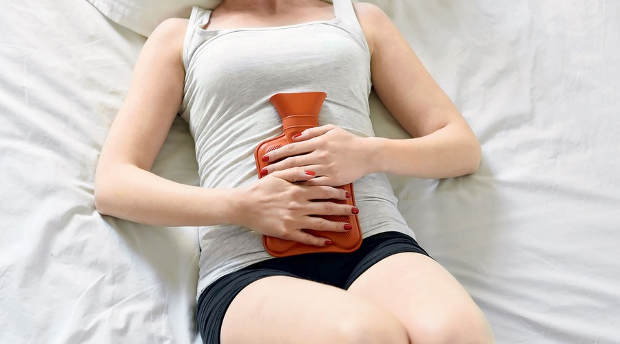 Kako omiliti bolečine med menstruacijo? (foto: Shutterstock)