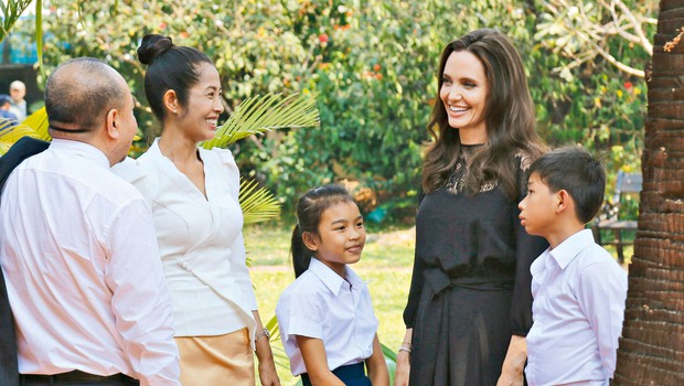 Angelina Jolie: Se bo preselila v Kambodžo? (foto: Profimedia)