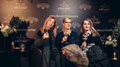 Smetana modne, lepotne in kulinarične blogerske scene na koktejl partiju!