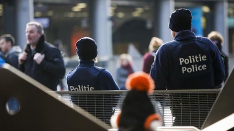 Belgijska policija aretirala moškega, ki je hotel zapeljati v množico