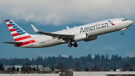 Na ameriškem letalu nov incident! Tokrat je vpletena družba American Airlines!