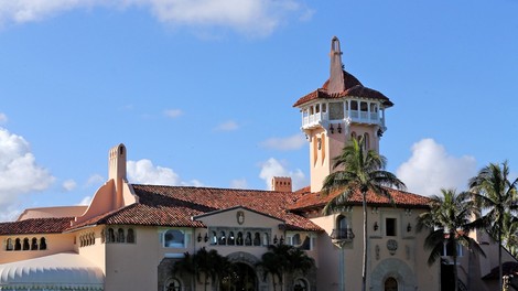 State Department promoviral Trumpov zasebni klub in posestvo Mar-a-Lago!