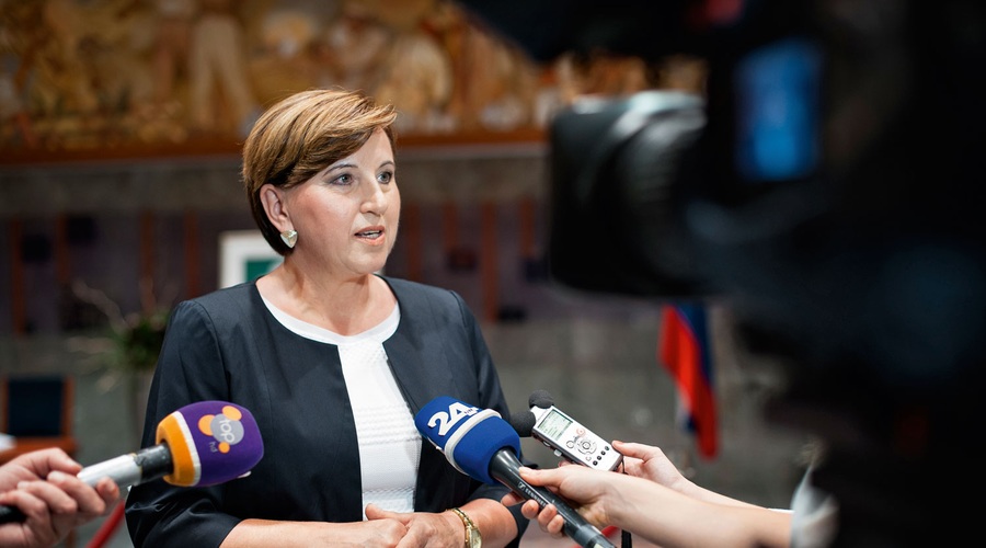Ljudmila Novak: Srečen si, če vzljubiš tisto, kar moraš delati (foto: Anže Petkovšek)