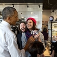 Obama je kot predsednik živel v 'prijaznem' zaporu, zdaj pa je ujetnik selfijev!