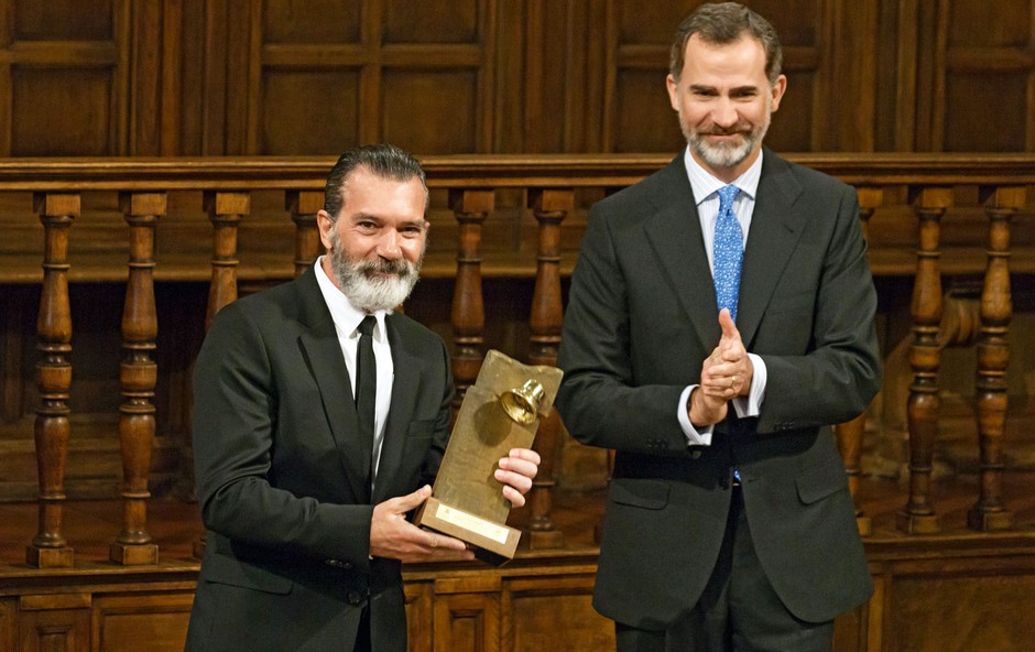 Kralj Felipe podelil nagrado Antoniu Banderasu (foto: profimedia)