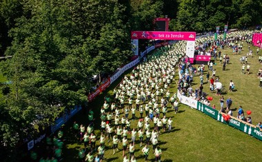 12. dm tek za ženske: zelena moč več kot 7.500 tekačic zavzela Ljubljano