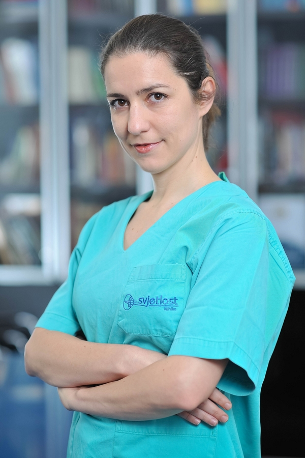 Dr. Maja Bohač, vodja oddelka za refraktivno kirurgijo na Kliniki Svjetlost.