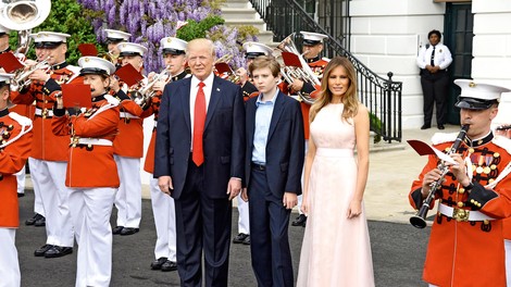 Barron Trump se z mamo Melanio seli v Washington