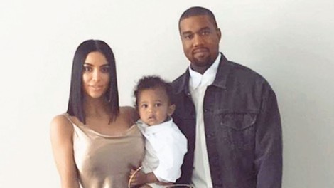 Kim Kardashian: Bo mama  nadomestna mati njenega tretjega otroka?