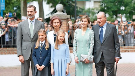 Španija: Princesa Sofia prejela prvo sveto obhajilo