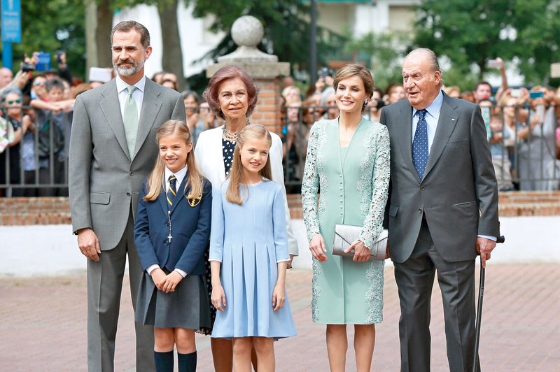 Španija: Princesa Sofia prejela prvo sveto obhajilo (foto: Profimedia)
