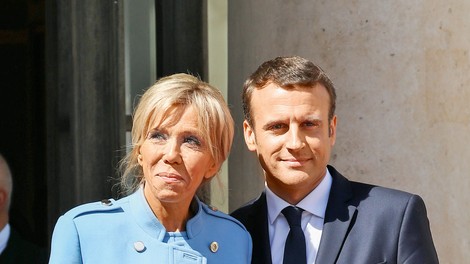 Bridget Macron v kopalke: Takole je prva dama Francije videti v prelestnih kopalkah in mnogi se je ne morejo nagledati!