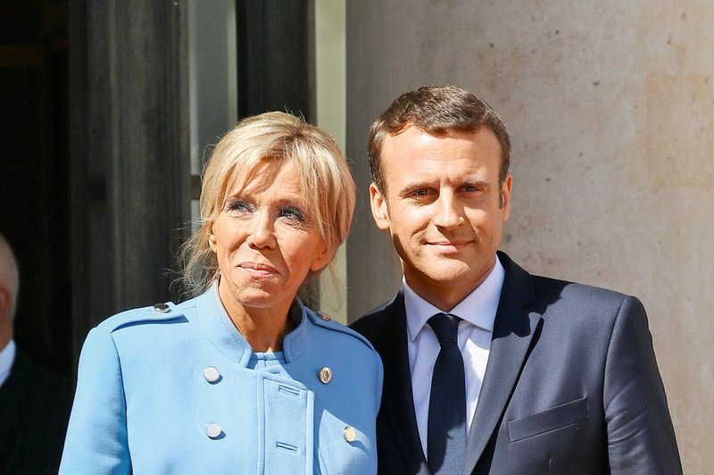 Bridget Macron v kopalke: Takole je prva dama Francije videti v prelestnih kopalkah in mnogi se je ne morejo nagledati! (foto: Profimedia)