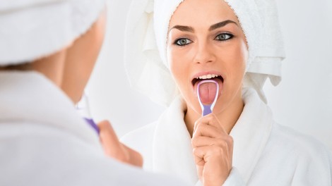 Poleg zob si je treba čistiti tudi jezik