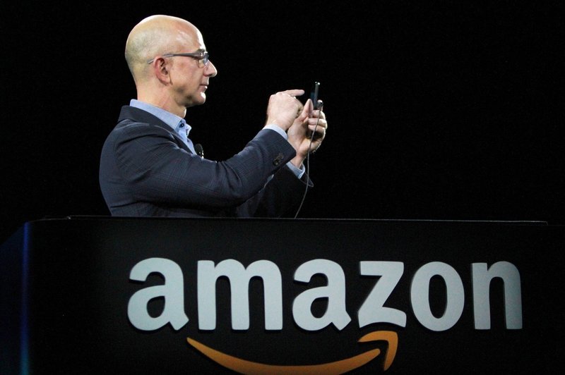 Ustanovitelj Amazona Jeff Bezos na prvem mestu lestvice najbogatejših Američanov (foto: profimedia)