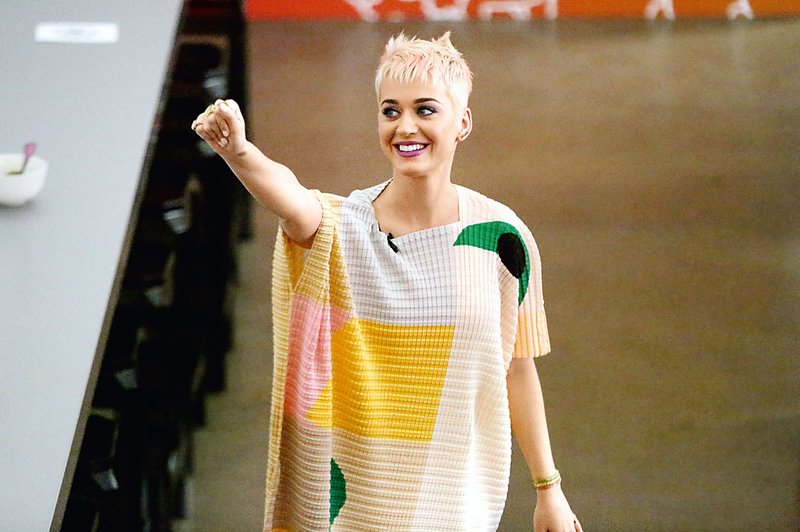 Katy Perry: Sram jo je, ker se je hotela ubiti (foto: Profimedia)