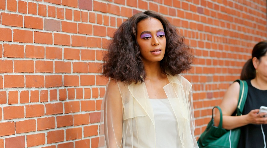 Solange Knowles na ulični modni brvi: Igriva in odštekana (foto: Profimedia)