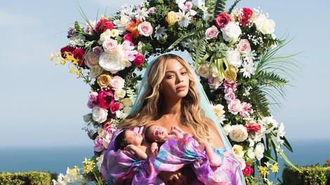 Beyonce objavila prvo fotografijo dvojčkov