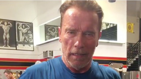 Arnold Schwarzenegger se veseli: Postal bo dedek!