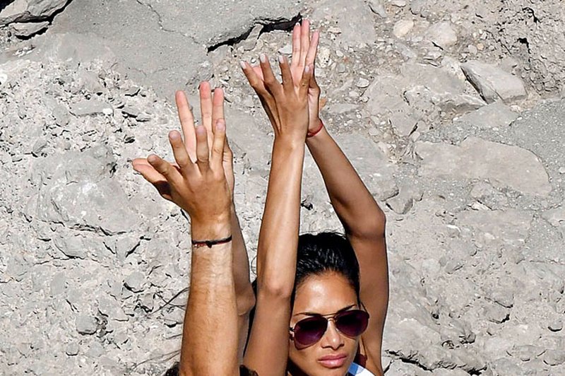 Nicole Scherzinger: Telovadila na plaži (foto: Profimedia)