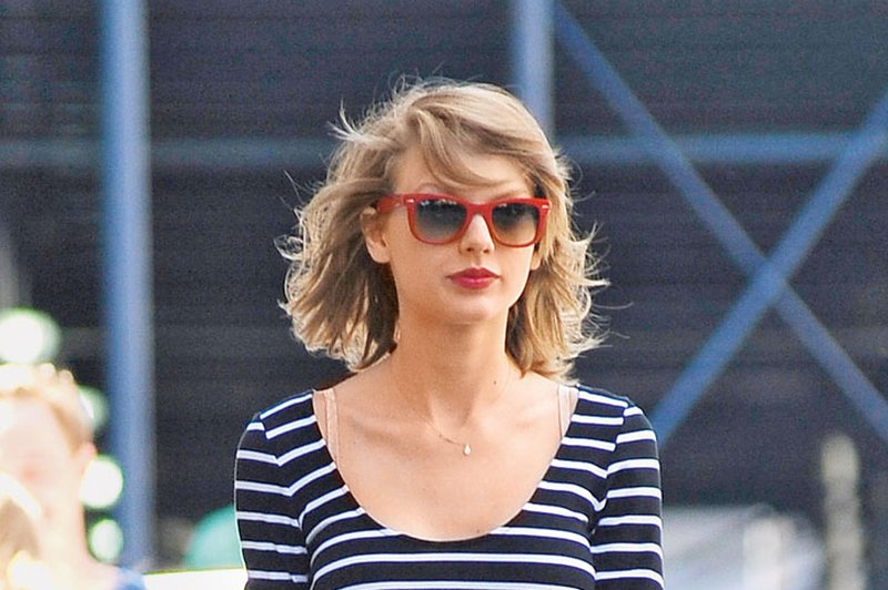 Taylor Swift: Obranila čast svoje zadnjice (foto: Profimedia)