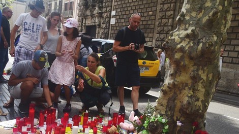 Število žrtev napadov v Kataloniji naraslo na 16