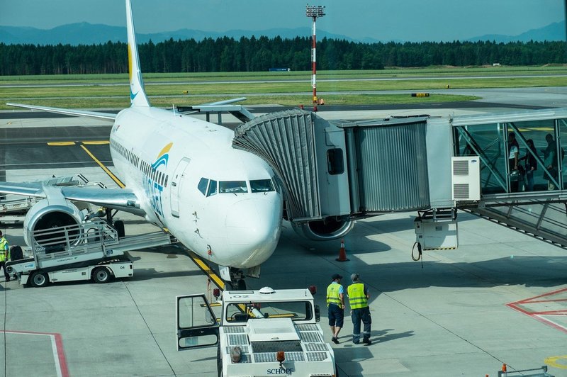 Julija rekordno število potnikov na ljubljanskem letališču (foto: profimedia)