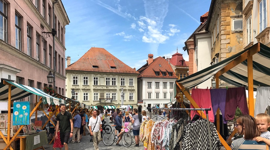 ARTish na Gornjem trgu ostaja do oktobra! (foto: Erika Felicijan / Sonja Ravbar za ARTish.  )