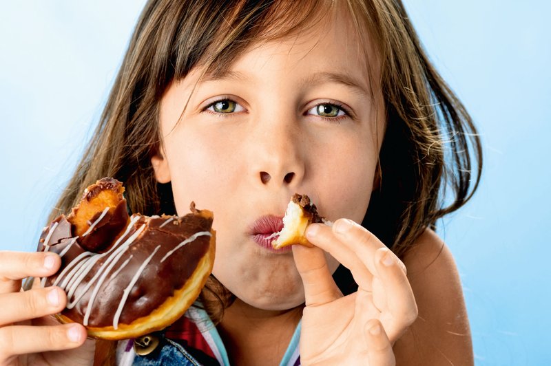 (Nezdrava) hrana kot sredstvo vzgoje: Je to nagrada ali kazen? (foto: Shutterstock)