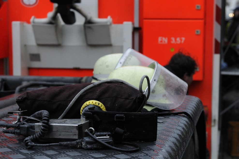 Nemški gasilci tri ure reševali moškega s penisom v vadbeni uteži (foto: profimedia)