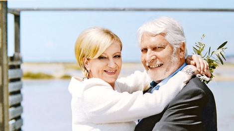 Ljubezenska pravljica Ksenije Benedetti in Borisa Cavazze: Te zaljubljene poročne fotografije povedo več kot tisoč besed