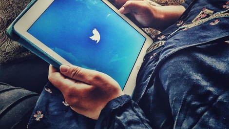 Twitter blokiral več kot 200 računov, povezanih z rusko propagando