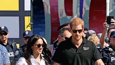 Princ Harry in Meghan Markle:  V javnosti sta se držala za roke