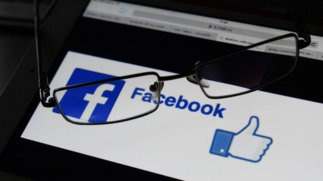 Ruske oglase domnevno videlo 10 milijonov uporabnikov Facebooka