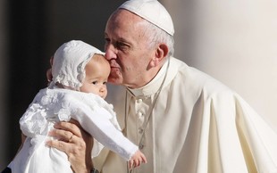 Papež Frančišek že s 40 milijoni sledilcev na Twitterju