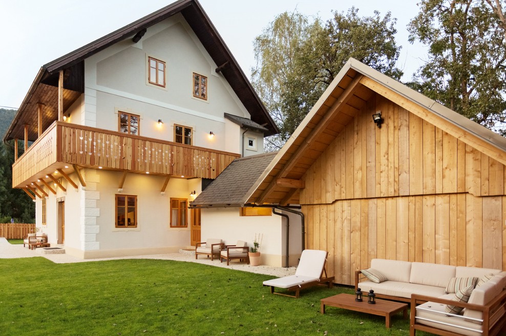 V Bohinjski Bistrici obnovili hišo za bolj butične počitnice (foto: Frances Gard)