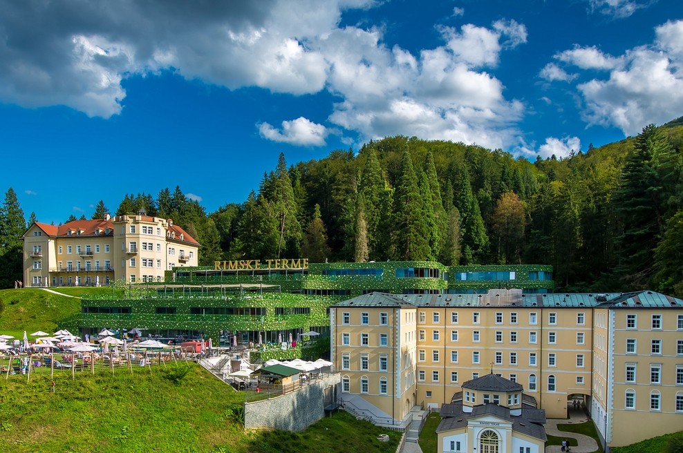 Pogled na idilične Rimske terme, ki so samo 15 minut vožnje z avtom oddaljene od Celja. (foto: Rimske terme Press)