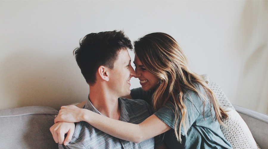 8 lastnosti privlačnih ljudi - jih imate? (foto: Photo by Haley Powers on Unsplas)