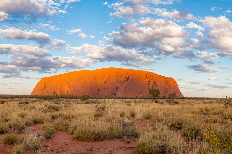 Avstralska gora Uluru odslej zaprta za obiskovalce (foto: profimedia)