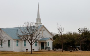 V Teksasu je strelski napad v cerkvi zahteval več smrtnih žrtev