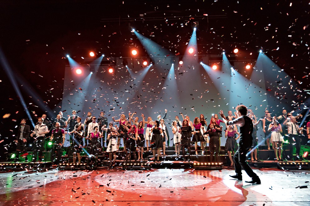 Ana Marčun in Barbara Lipovšek (Perpetuum Jazzile) pred spektaklom Le Spectacle (foto: arhiv Perpetuum Jazzile)