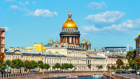 Severna metropola Sankt Peterburg in njen čar belih noči